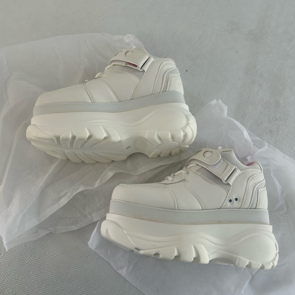 Dolls Kill Sugar Thrillz Fairywalker White Platform Sneakers - Picture 2 of 6